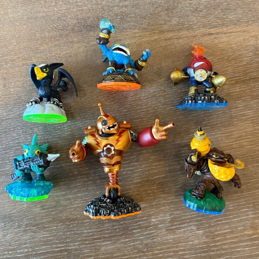 Skylanders Figure LOT of 6 characters WiiU PS3 PS4 XBOX 360